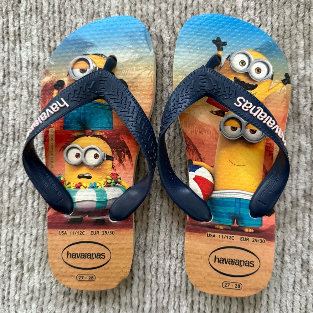 Havaianas Minions Flip Flops Kids Sandals Navy Size 11/12C (EUR 29/30)‎